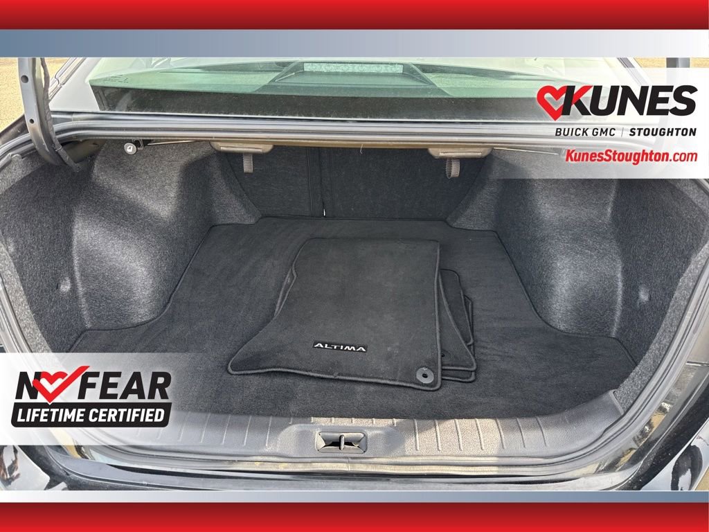 Used 2024 Nissan Altima 2.5 SV image 19