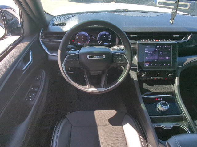 Used 2024 Jeep Grand Cherokee Altitude AWD/4WD image 7