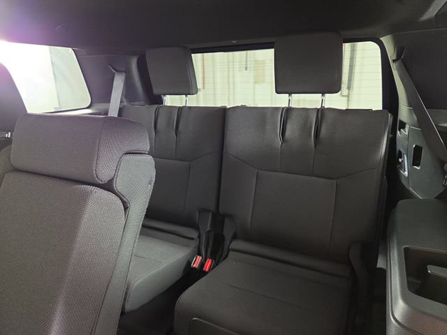 Used 2025 Toyota 4Runner SR5 AWD/4WD image 16