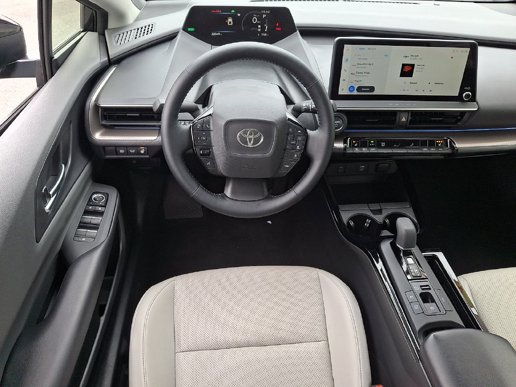 Certified 2024 Toyota Prius XLE FWD image 11