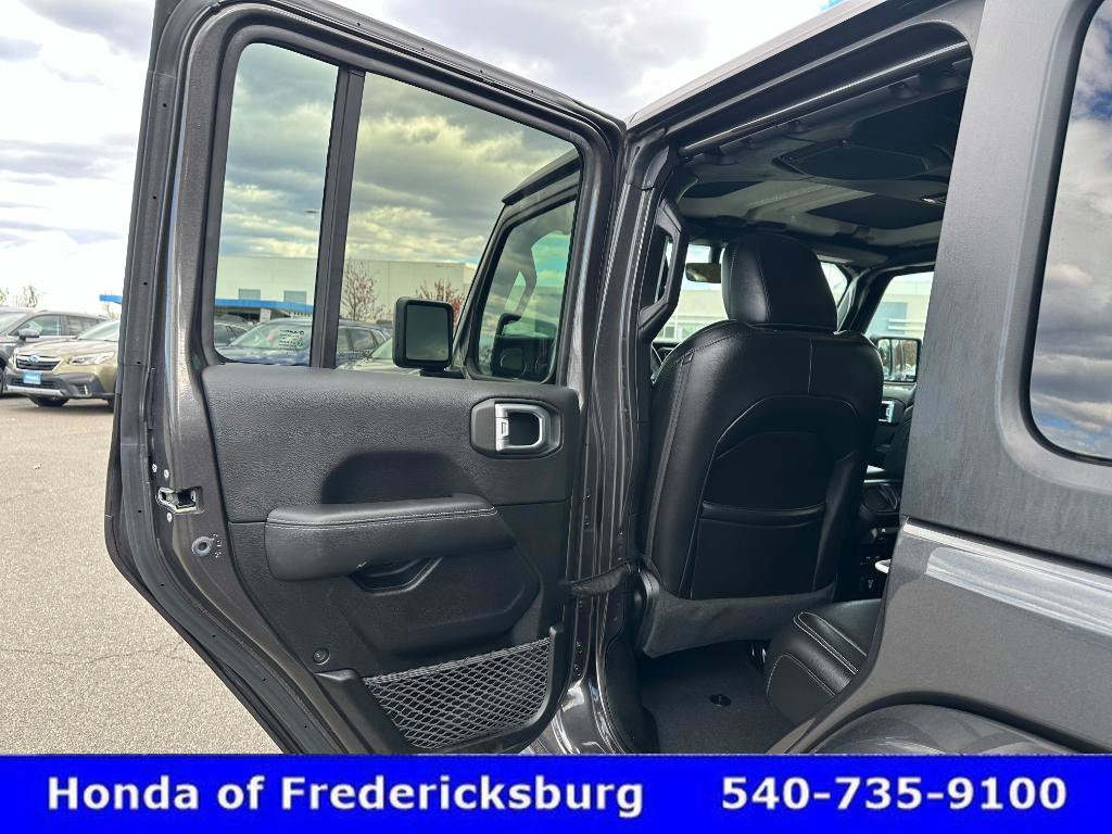 Used 2020 Jeep Wrangler Unlimited Sahara image 31