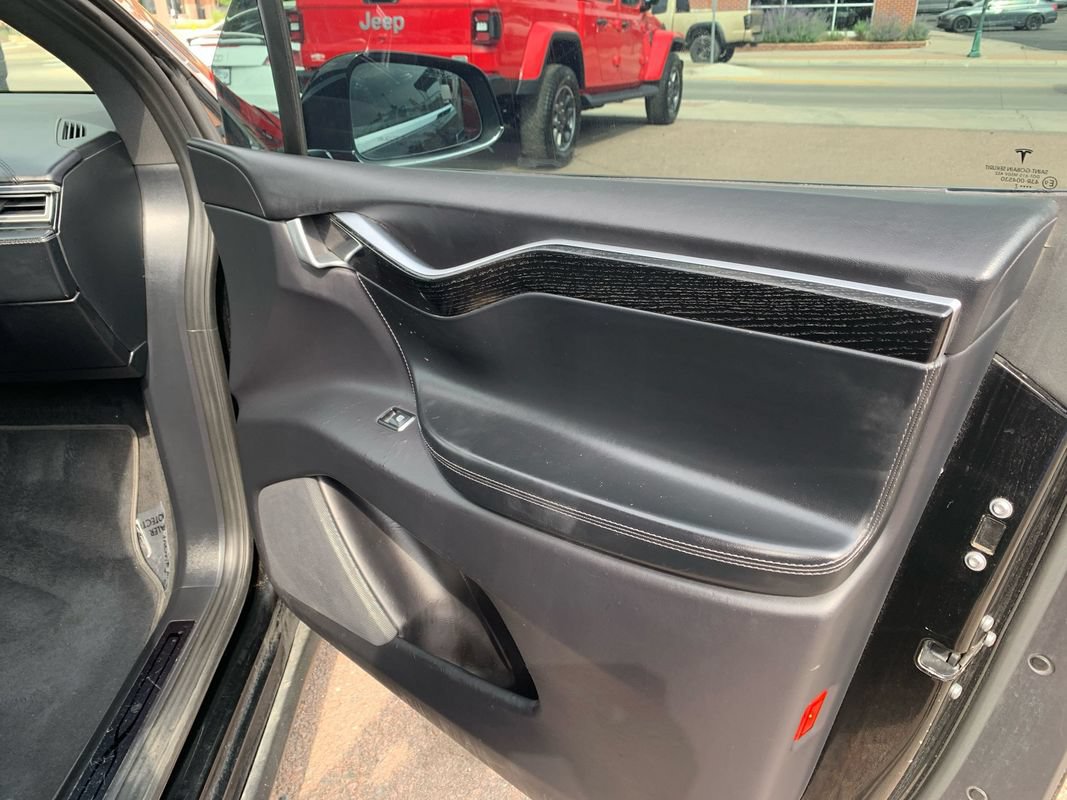 Used 2017 Tesla Model X 75D AWD/4WD image 27