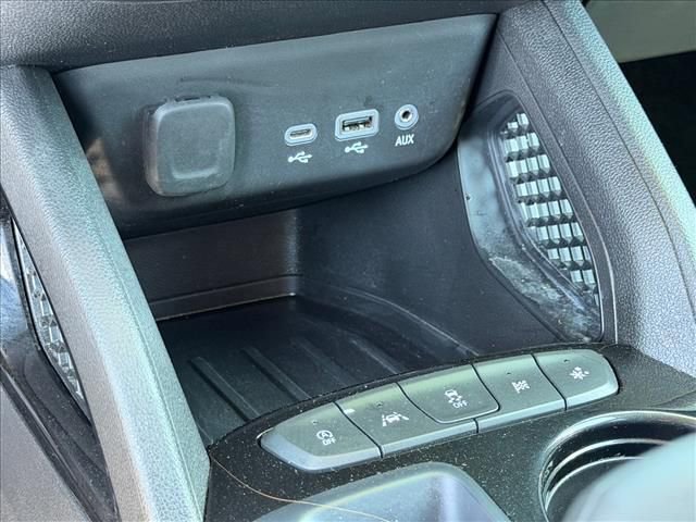Used 2022 Chevrolet TrailBlazer LT w/ LPO, Blackout Package FWD image 20