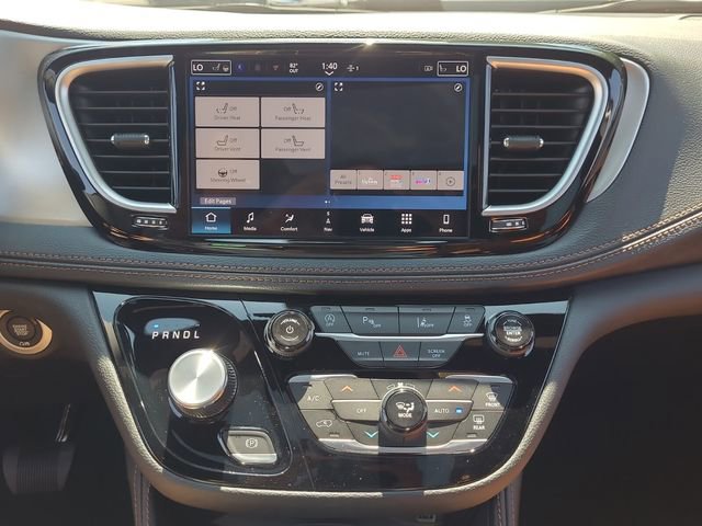 New 2026 Chrysler Pacifica Pinnacle image 13