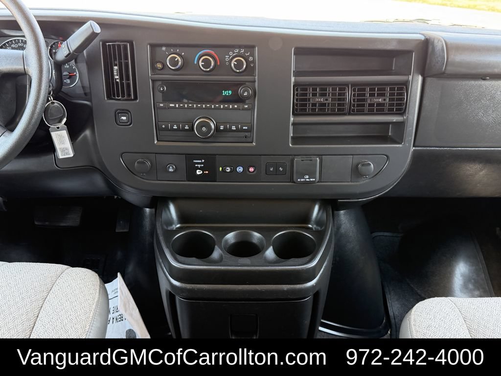 Used 2025 GMC Savana 3500 LT w/ LT Preferred Equipment Group RWD image 14