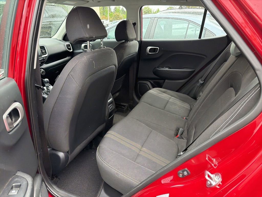 Used 2024 Hyundai Venue SEL FWD image 8