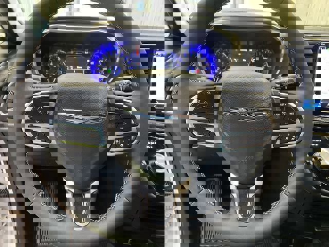 Used 2026 Chrysler Pacifica Select image 33