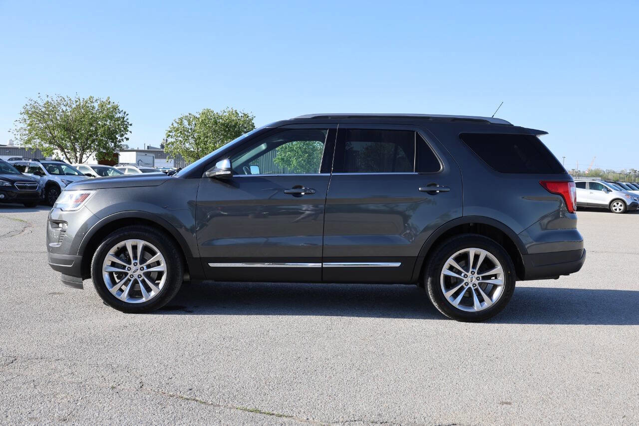 Used 2019 Ford Explorer XLT w/ Equipment Group 202A AWD/4WD image 8