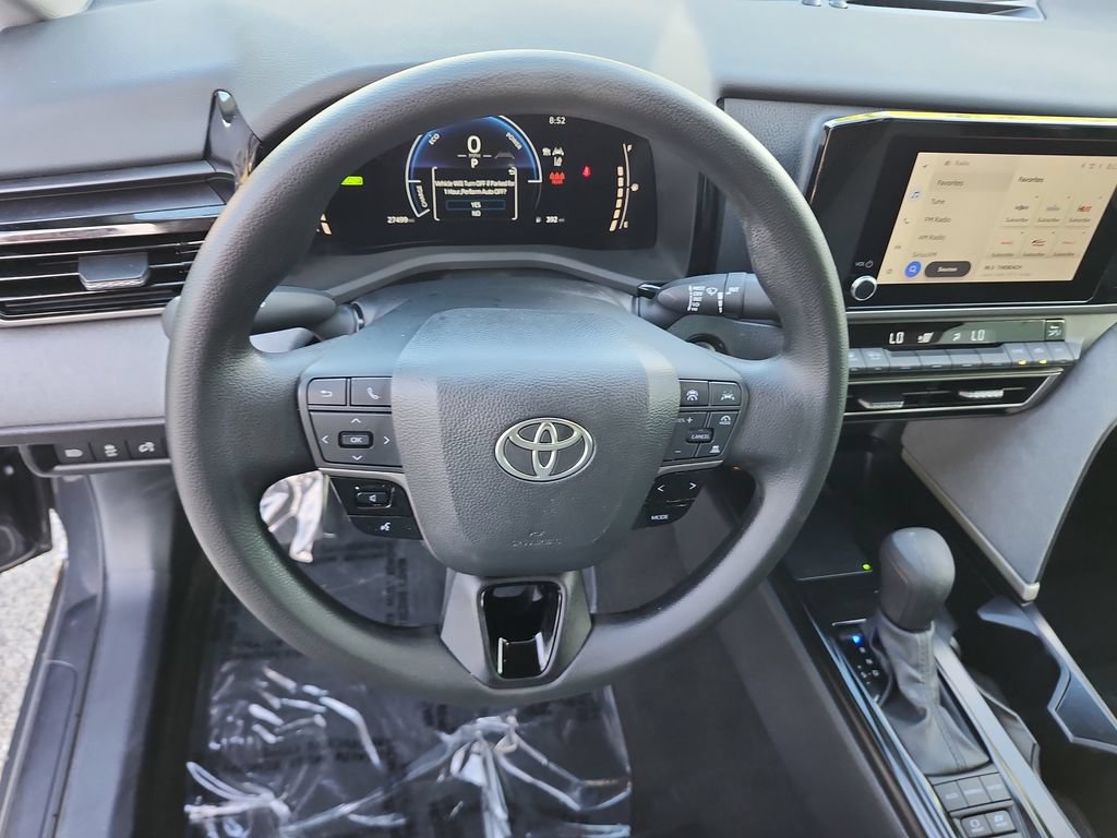 Used 2025 Toyota Camry LE FWD image 34