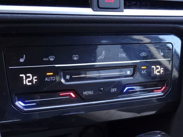 Used 2025 Volkswagen Taos SE FWD image 26