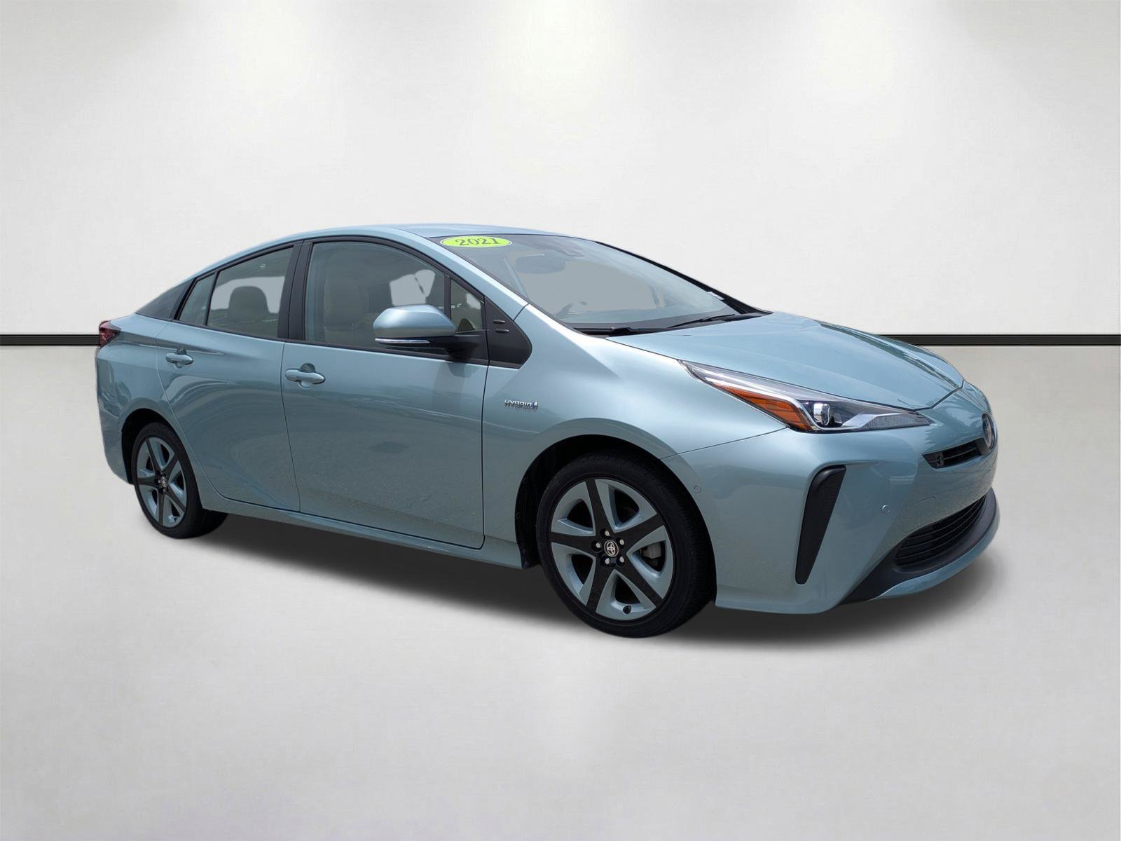 Used 2021 Toyota Prius XLE