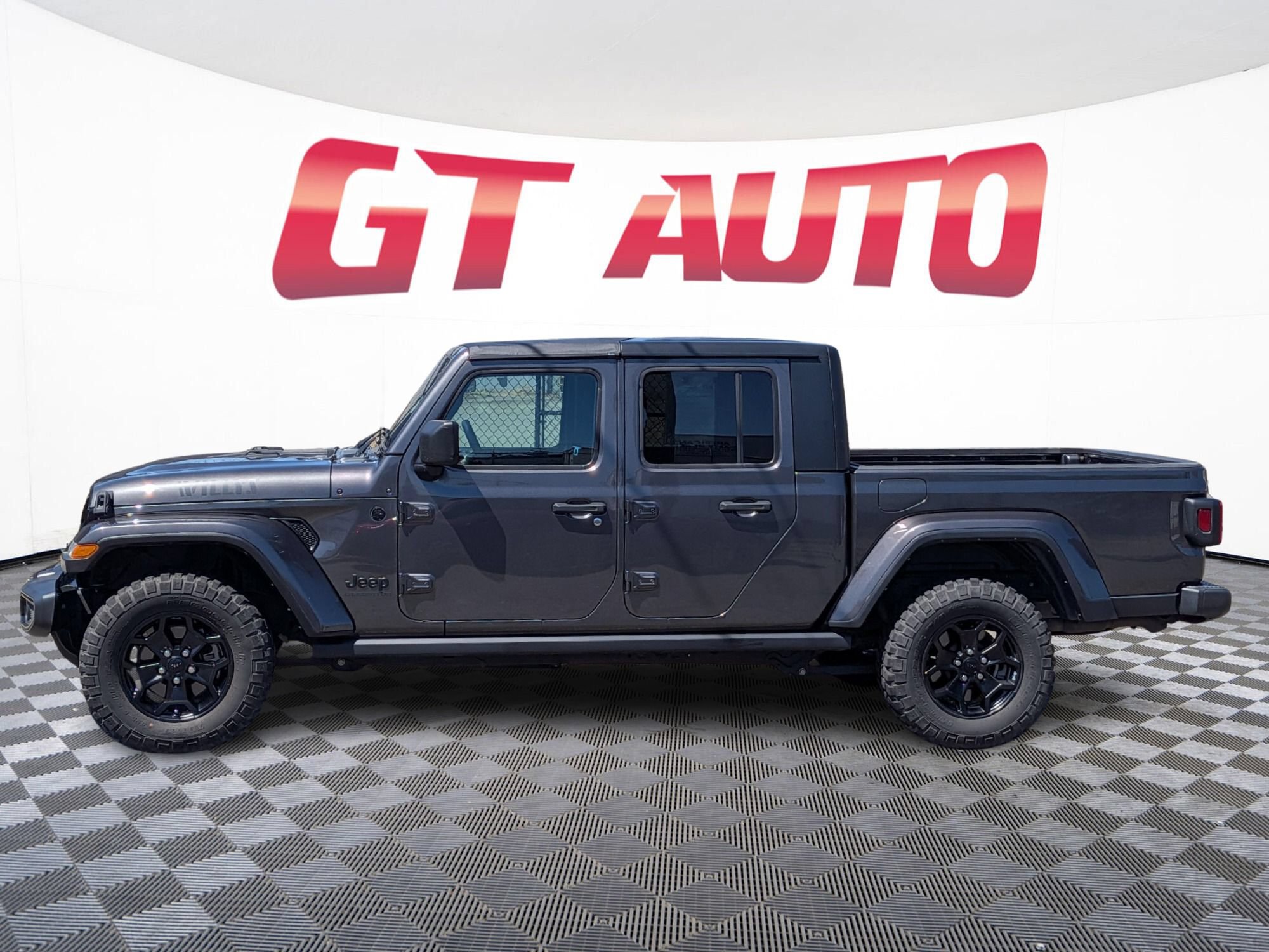 Used 2021 Jeep Gladiator Sport AWD/4WD image 3