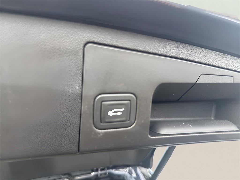 Certified 2022 Cadillac XT4 Sport image 11