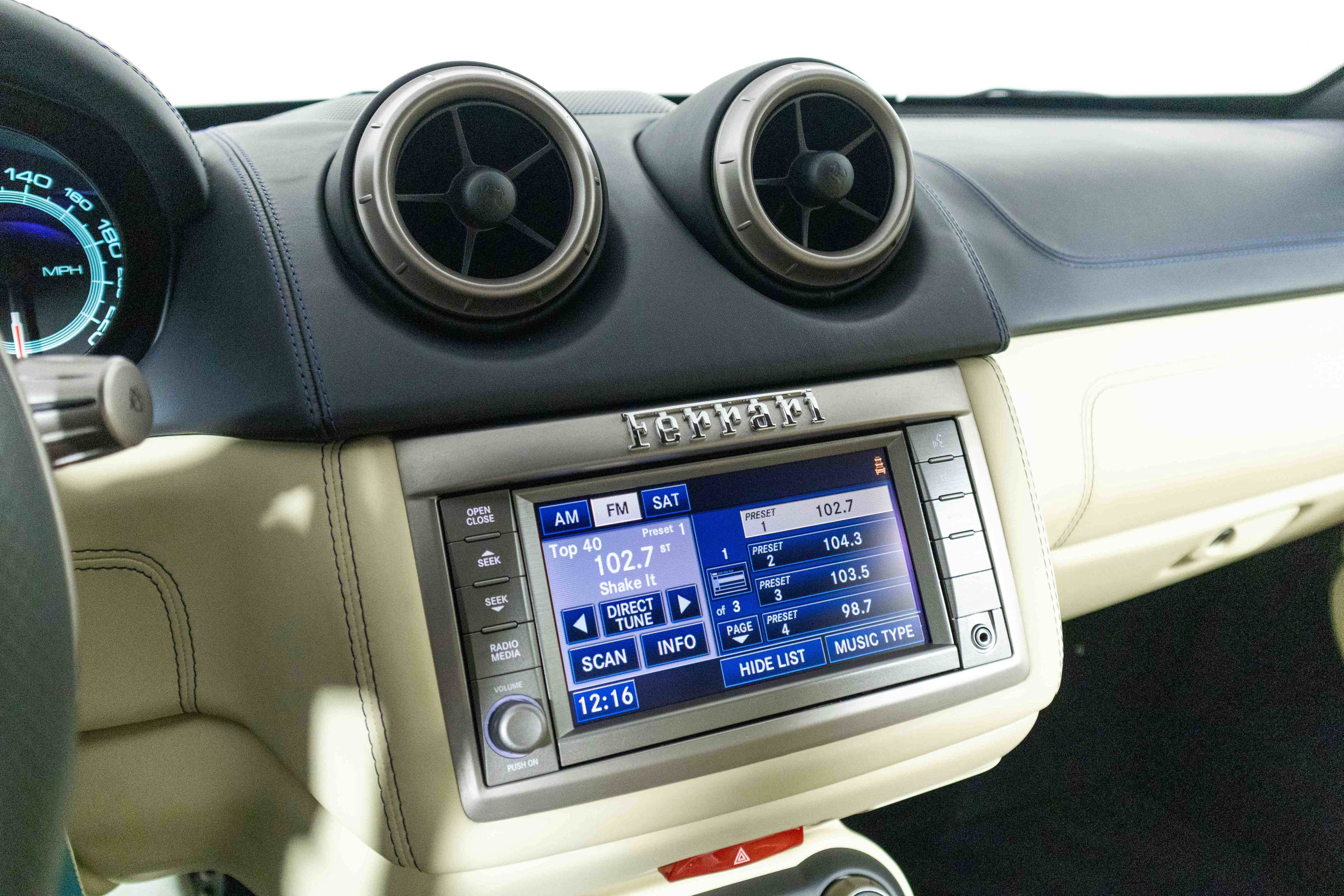 Used 2010 Ferrari California image 32