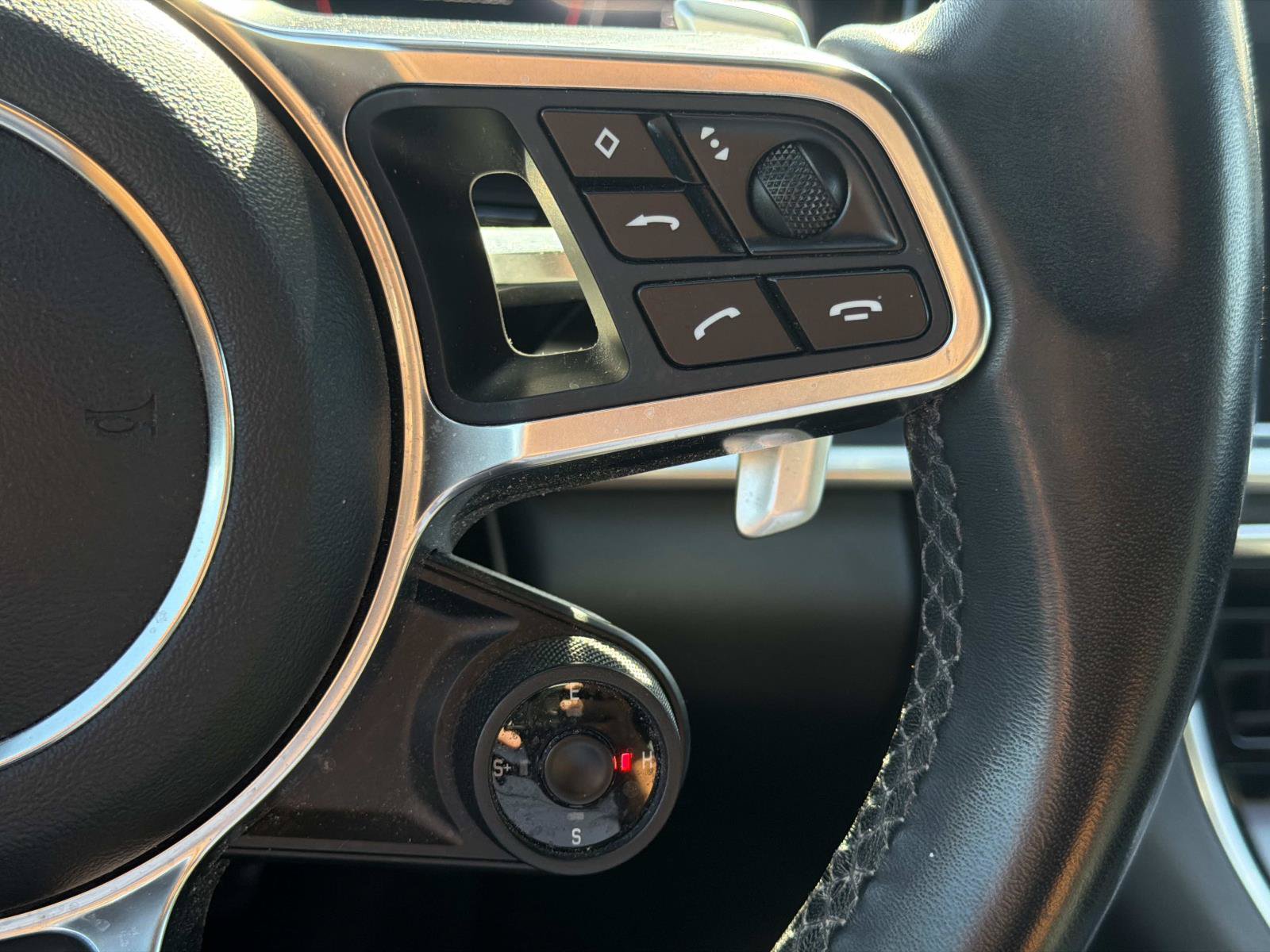Used 2019 Porsche Panamera 4 AWD/4WD image 20