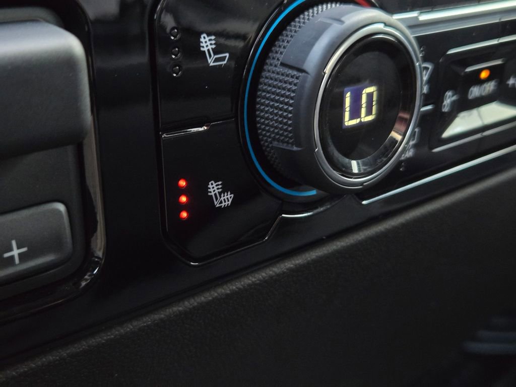 Used 2025 Chevrolet Silverado 1500 LT image 20