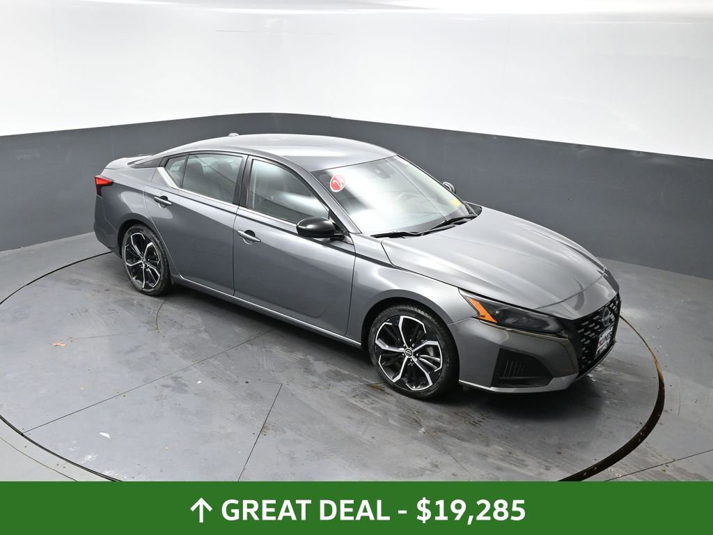 Used 2024 Nissan Altima 2.5 SR image 44