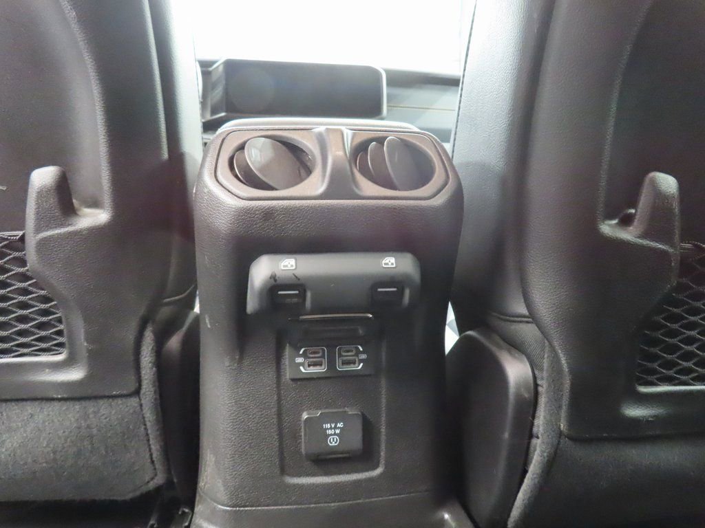 Used 2024 Jeep Wrangler Unlimited Sahara w/ Technology Group image 11