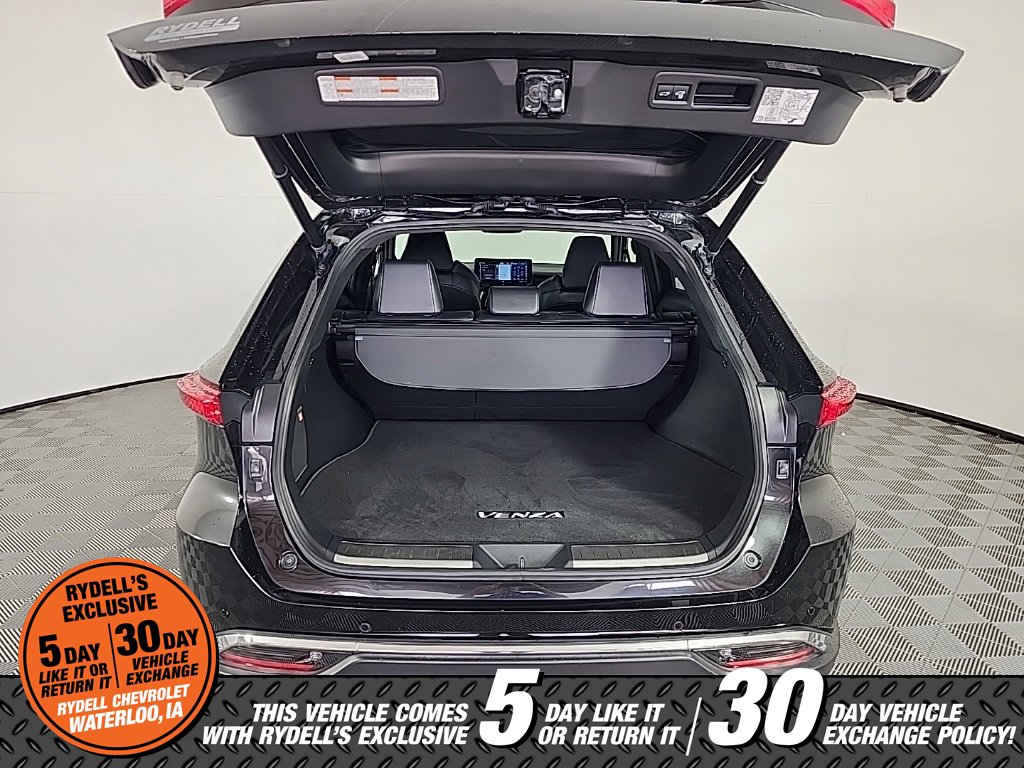 Used 2021 Toyota Venza XLE w/ Softex Package image 12