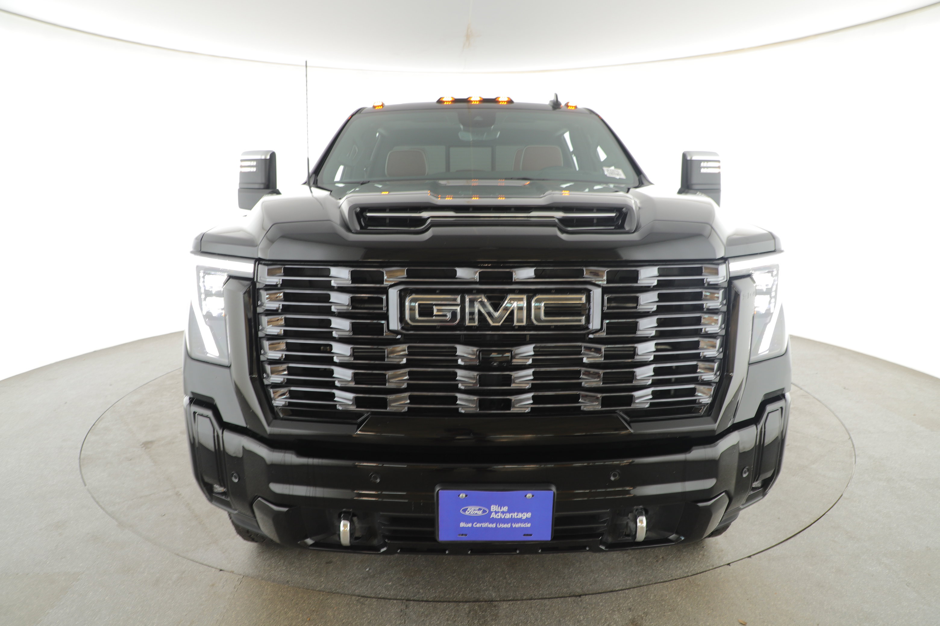 Used 2025 GMC Sierra 2500 Denali Ultimate image 2