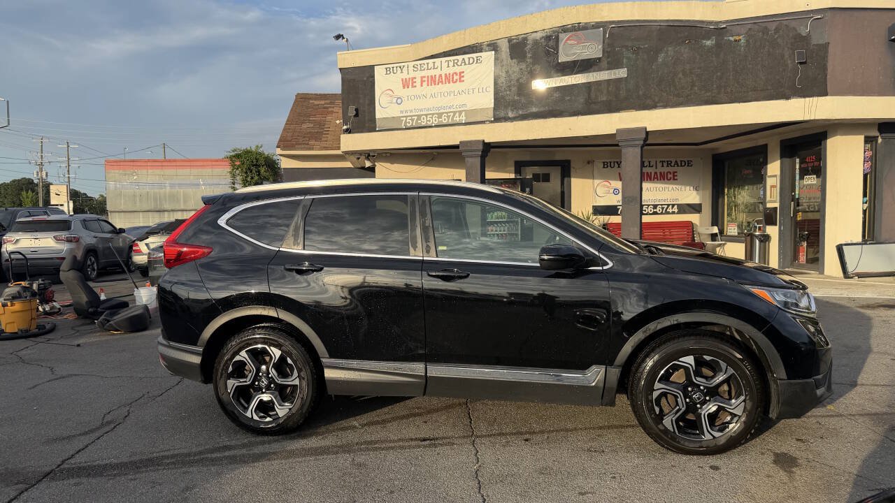 Used 2018 Honda CR-V Touring image 3