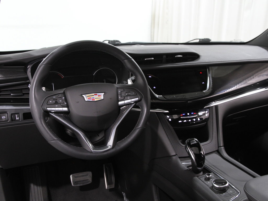 Used 2024 Cadillac XT6 Sport image 6