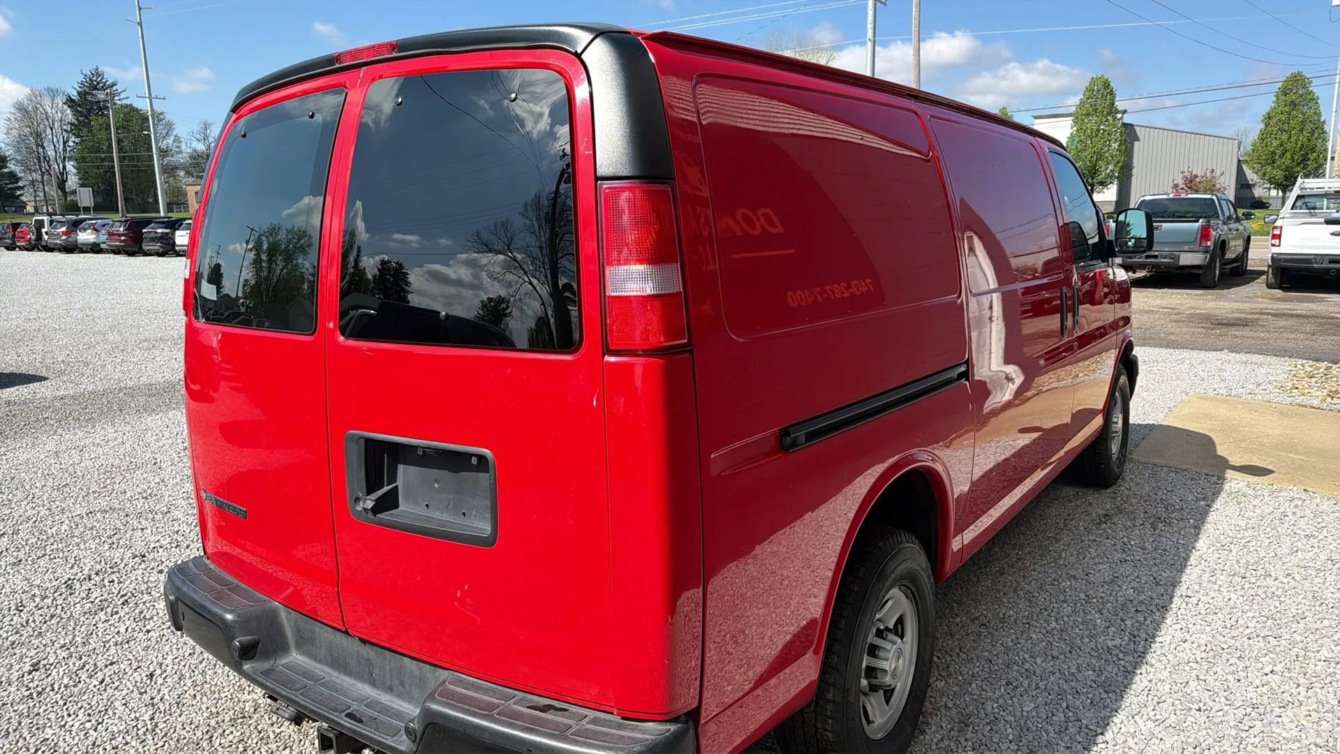 Used 2019 Chevrolet Express 3500 w/ Driver Convenience Package image 5