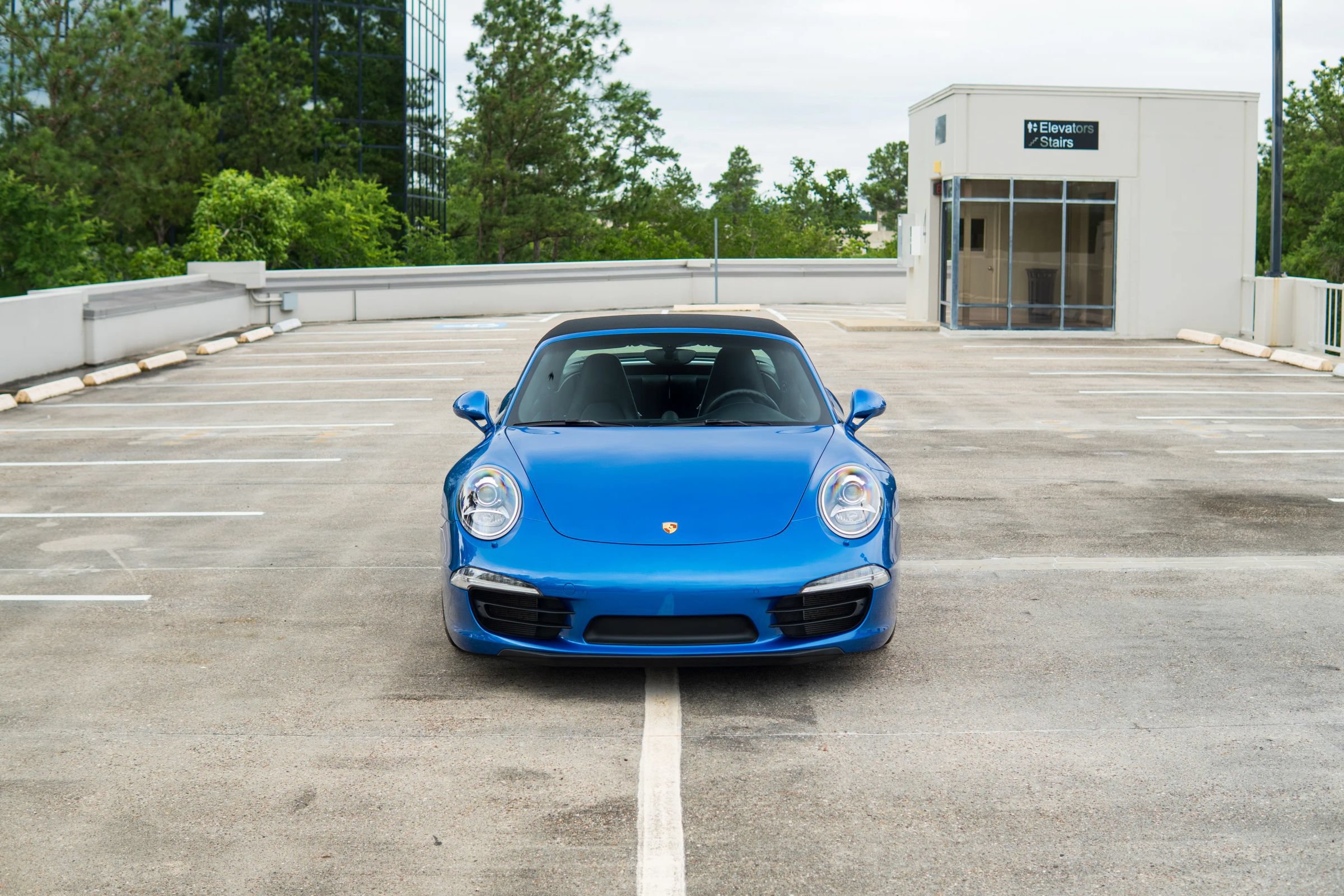 Used 2015 Porsche 911 Targa 4S w/ Sport Chrono Package AWD/4WD image 2