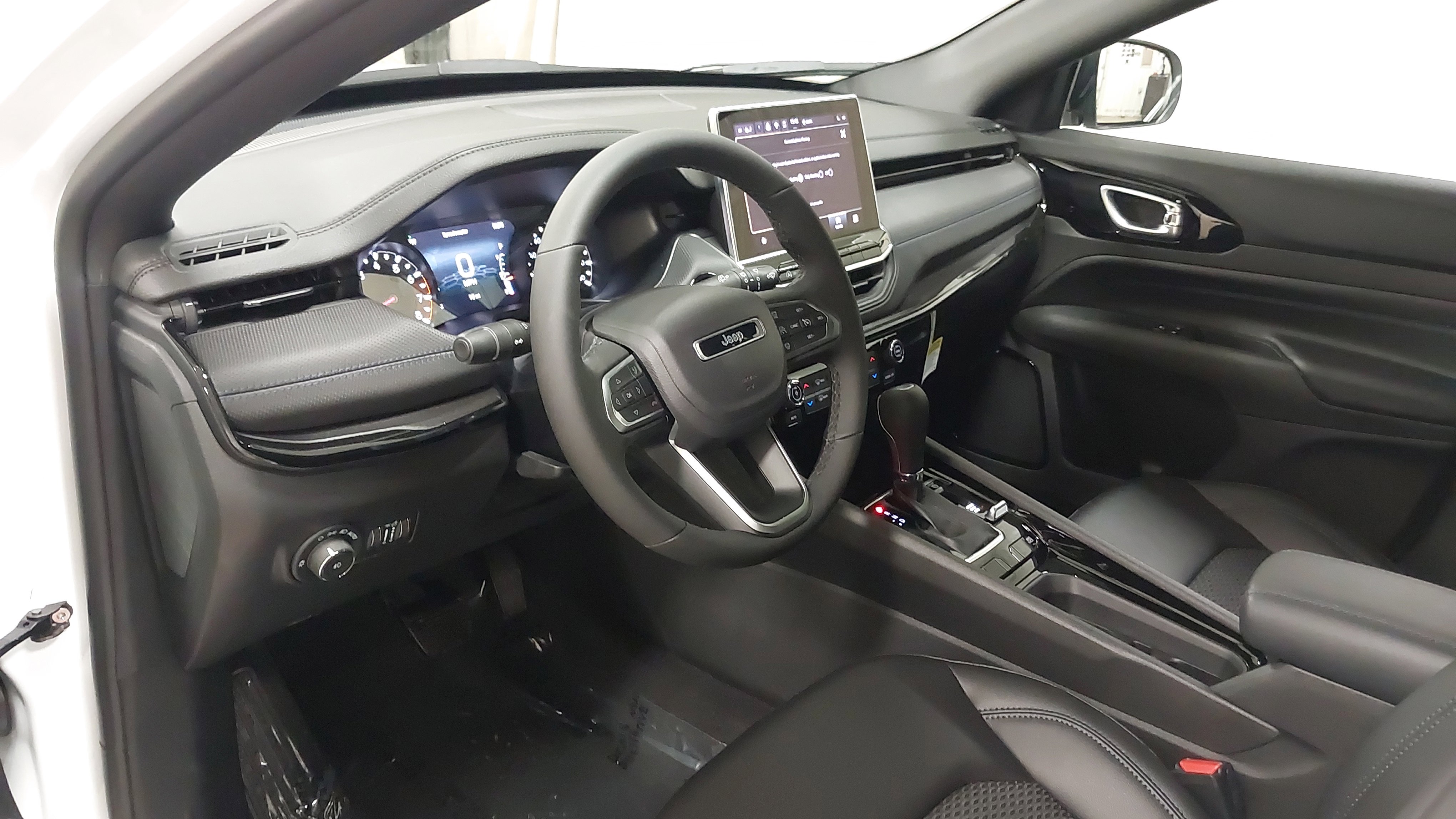 New 2026 Jeep Compass Latitude w/ Quick Order Package 29K image 17