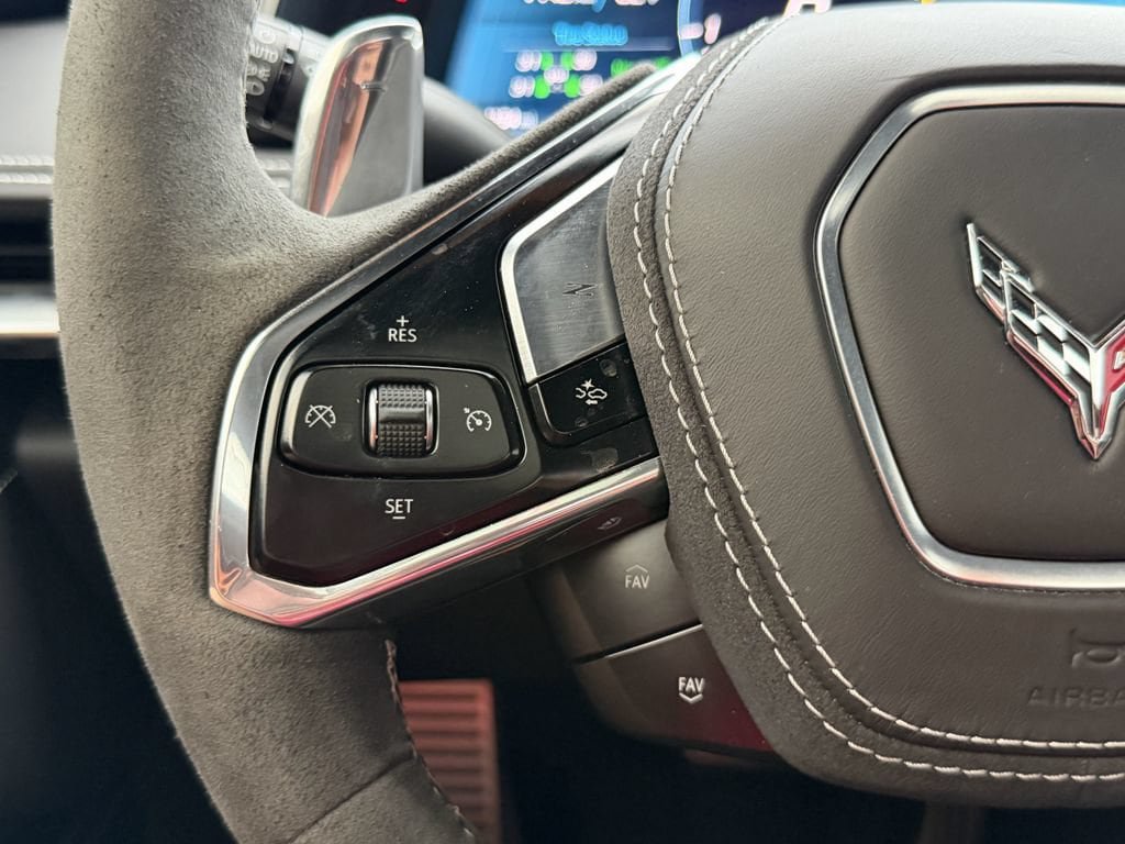 Used 2024 Chevrolet Corvette Stingray Premium Conv w/ Z51 Performance Package RWD image 30