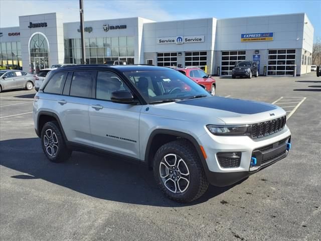 New 2023 Jeep Grand Cherokee Trailhawk AWD/4WD image 7