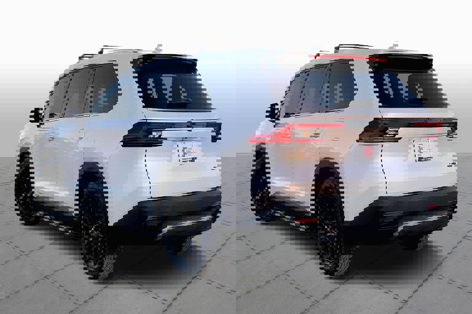 Used 2025 Toyota Grand Highlander FWD image 11