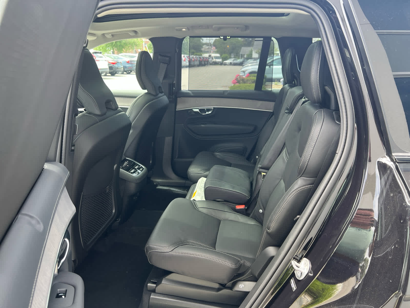 New 2026 Volvo XC90 B6 Ultra w/ Protection Package Premier image 26