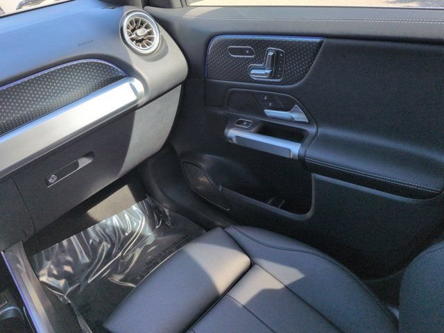 Certified 2024 Mercedes-Benz GLB 250 4MATIC image 17