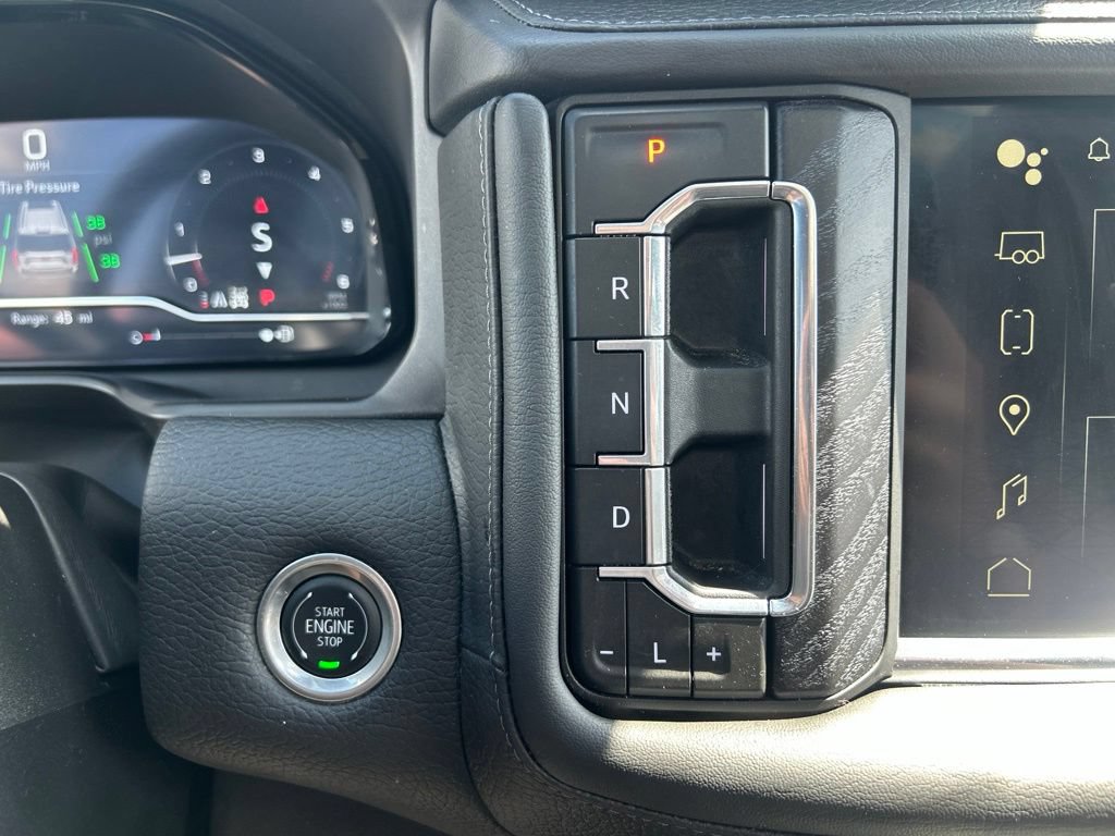Used 2024 GMC Yukon Denali w/ Denali Reserve Package AWD/4WD image 29