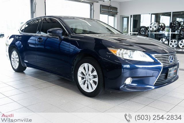 Used 2013 Lexus ES 300h w/ Premium Pkg image 1