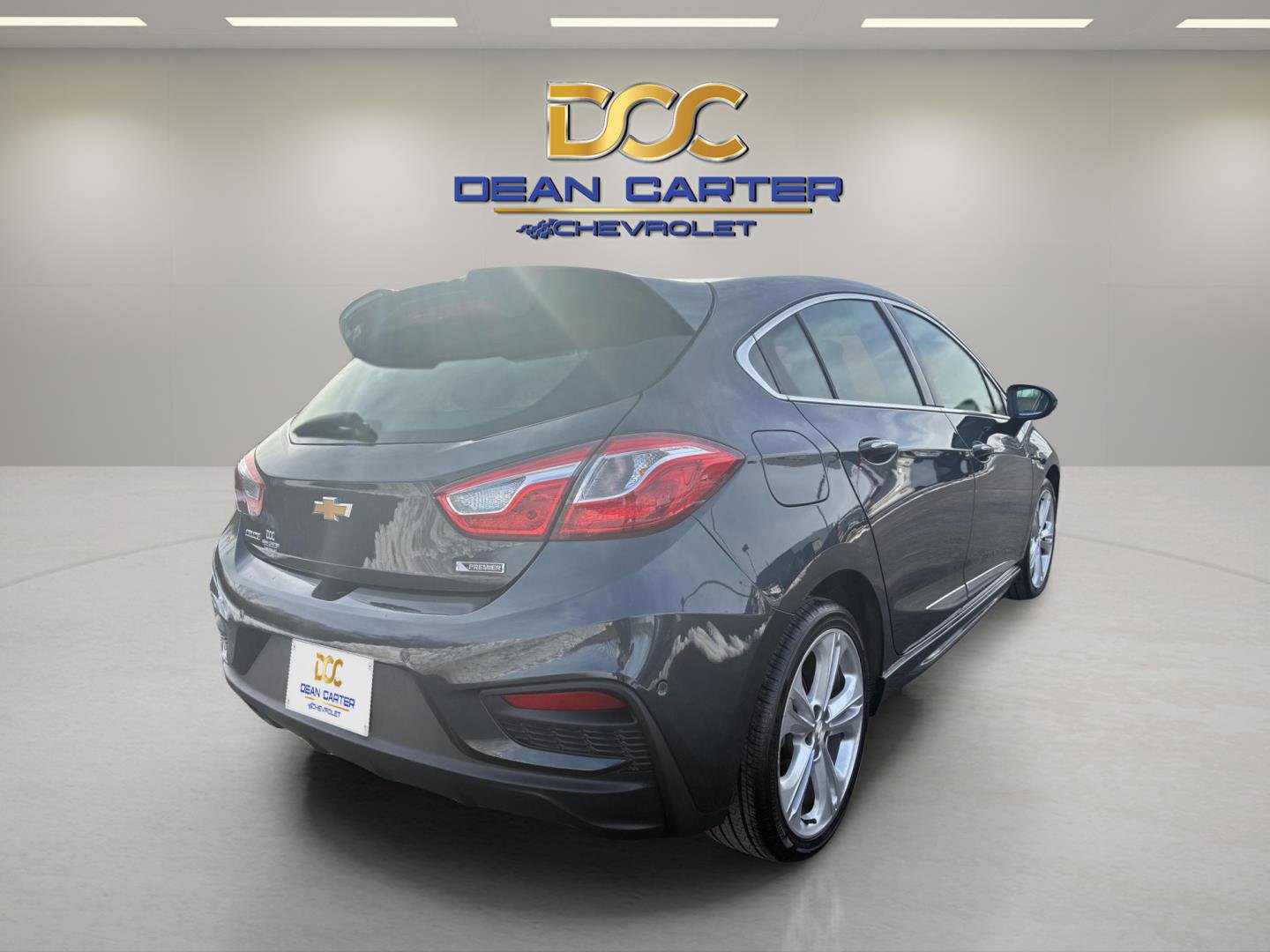 Used 2018 Chevrolet Cruze Premier FWD image 6