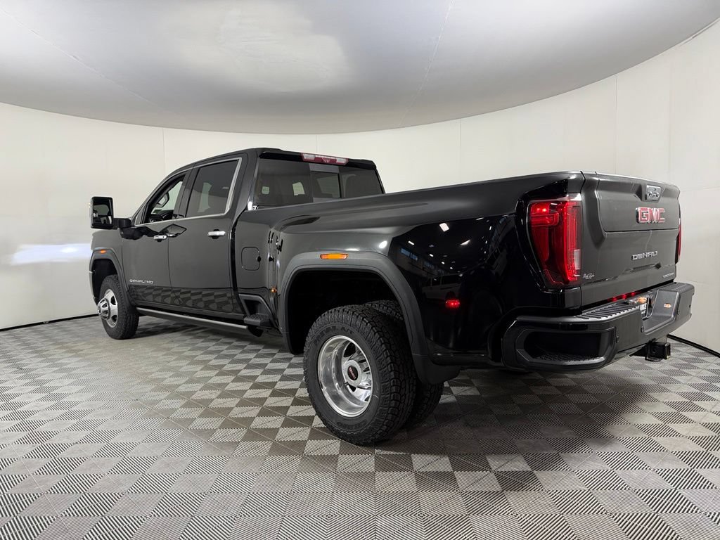 Used 2022 GMC Sierra 3500 Denali w/ Denali Ultimate Package AWD/4WD image 8