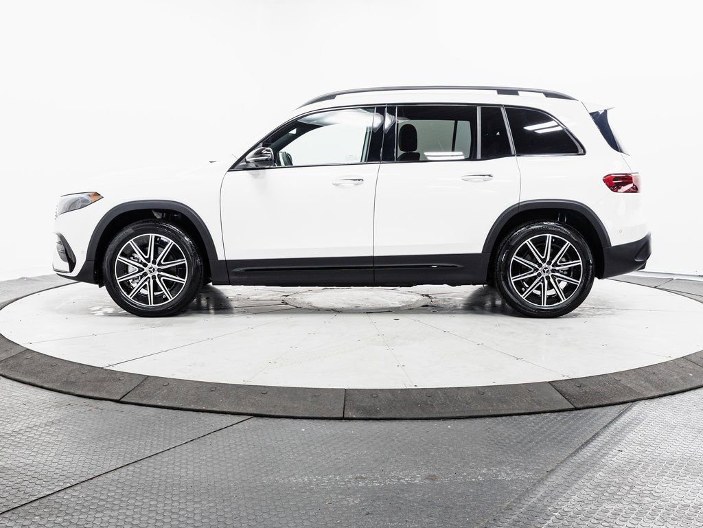 Used 2024 Mercedes-Benz EQB 350 4MATIC SUV image 4