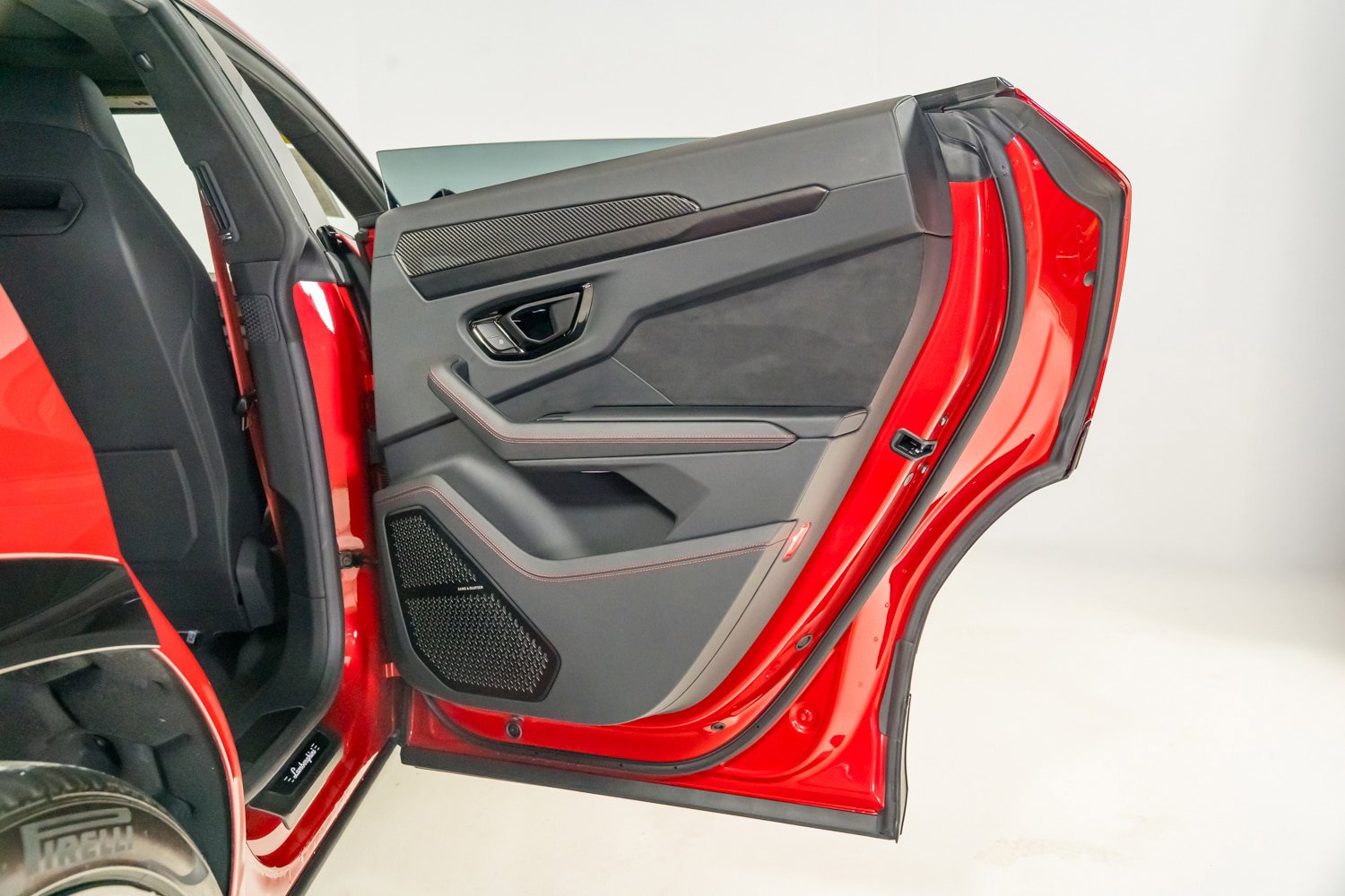 Used 2023 Lamborghini Urus S image 33