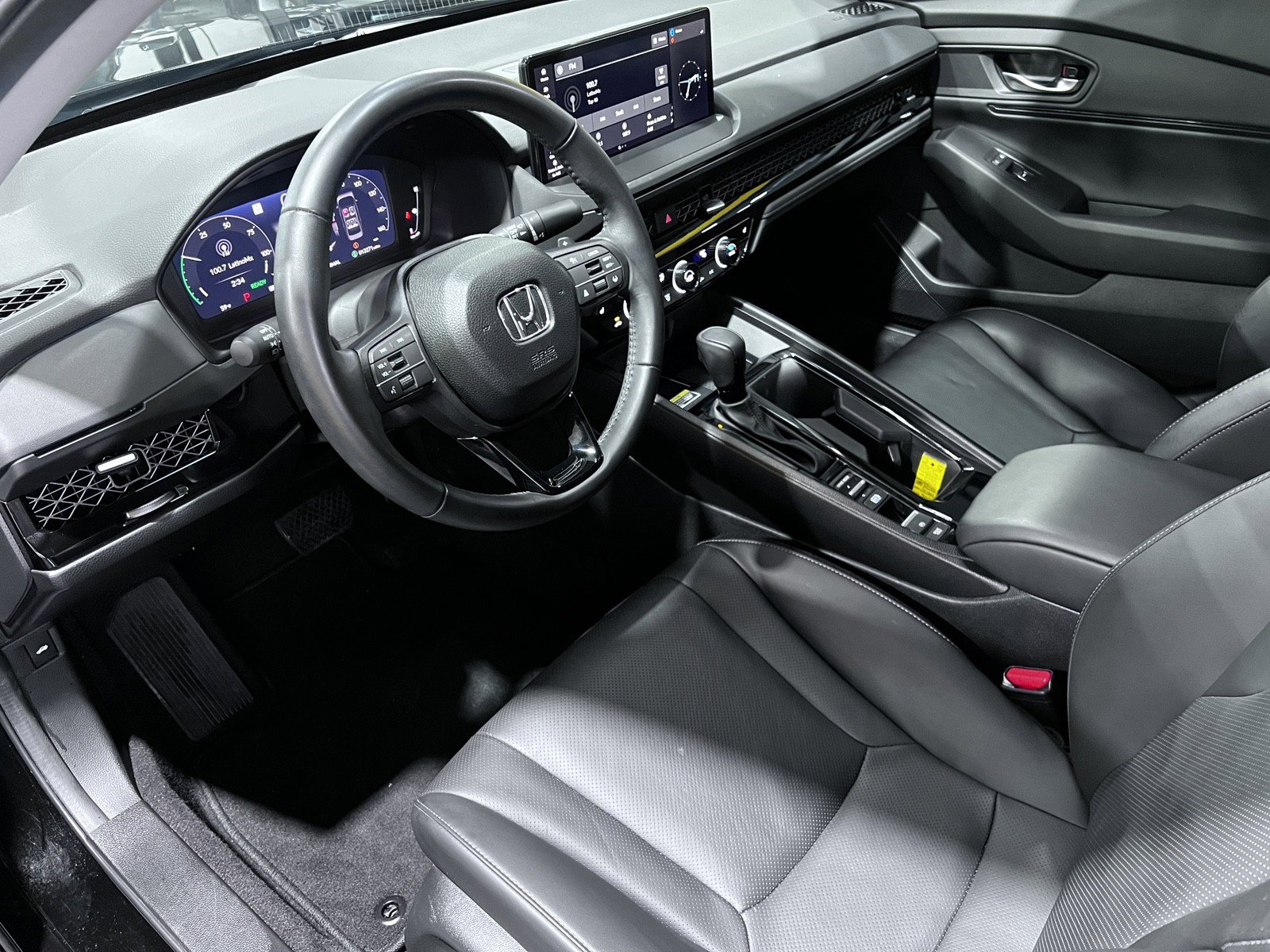 Used 2025 Honda Accord EX-L image 14