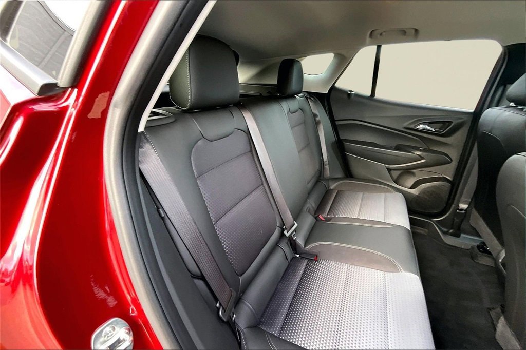 Used 2024 Chevrolet Trax LT w/ Sunroof Package image 25