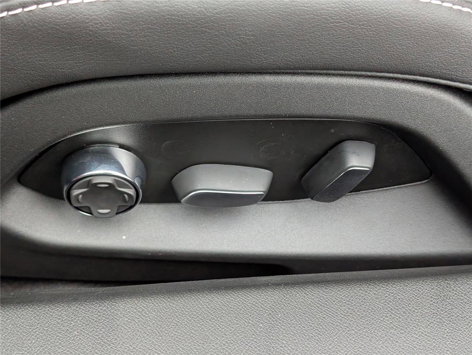 New 2026 Chevrolet Corvette 2LT w/ Z51 Performance Package image 15