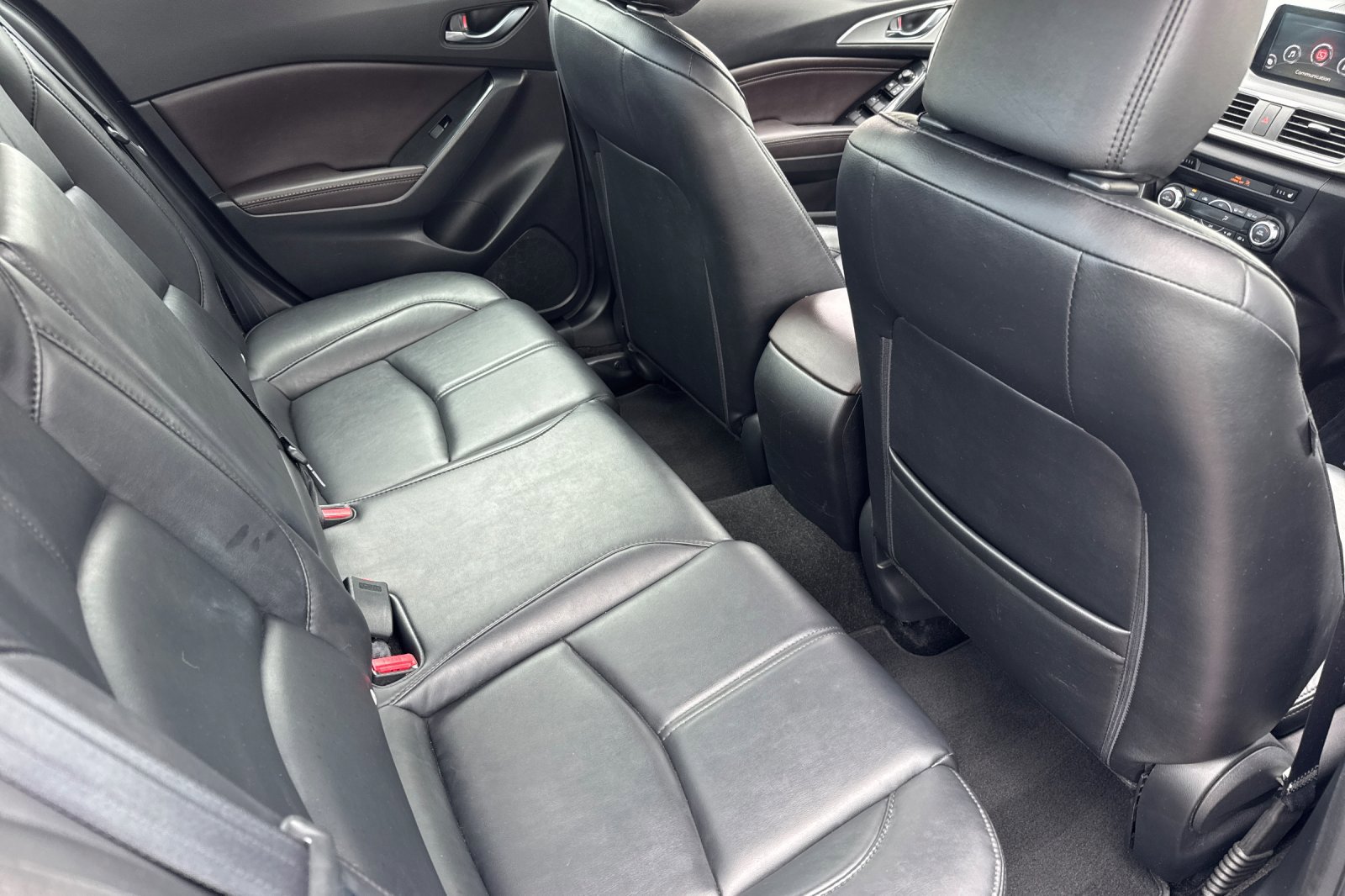 Used 2018 MAZDA MAZDA3 Touring FWD image 29