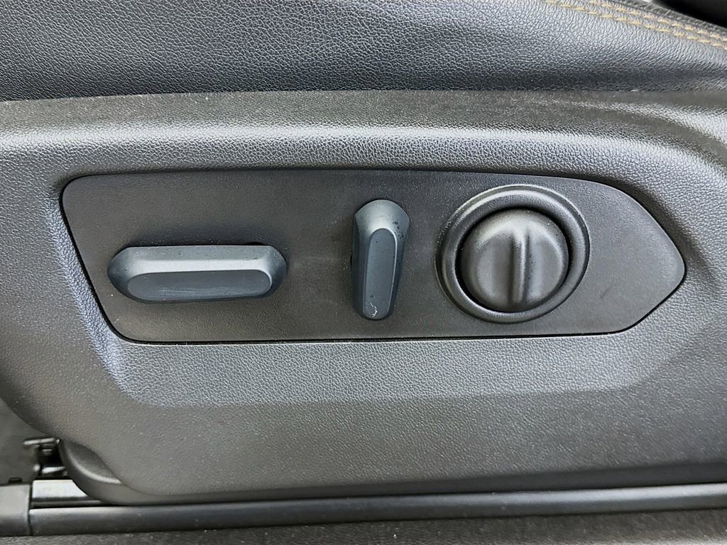 Used 2023 GMC Sierra 2500 AT4 w/ Gooseneck/5TH Wheel Package image 18