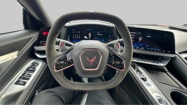 Used 2026 Chevrolet Corvette Stingray Preferred Conv w/ 2LT RWD image 13