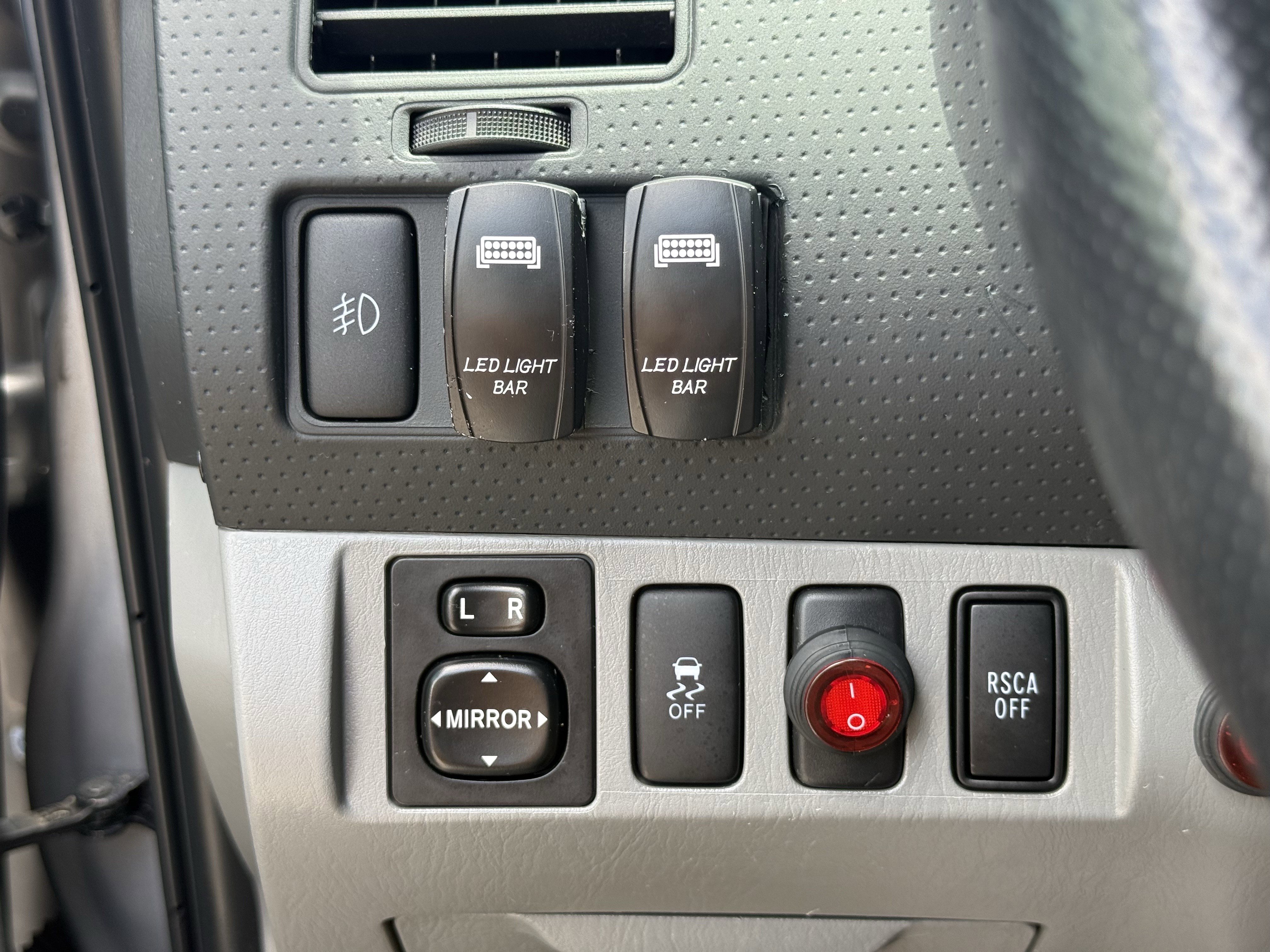 Used 2015 Toyota Tacoma 4x4 Double Cab w/ SR5 Package image 25