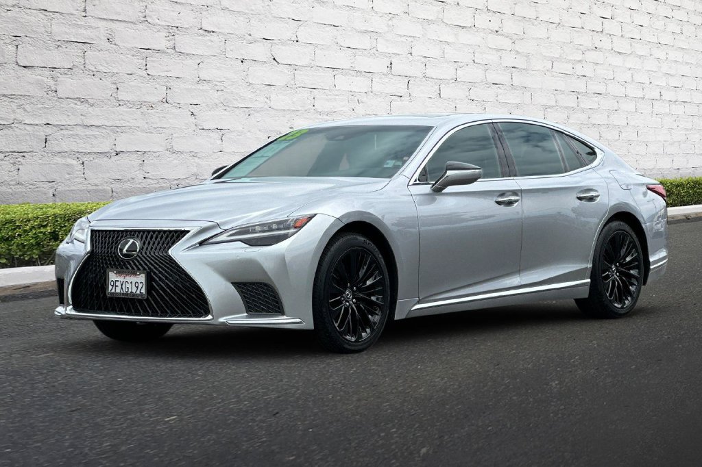Used 2023 Lexus LS 500 w/ Accessory Package (Z1) RWD image 8