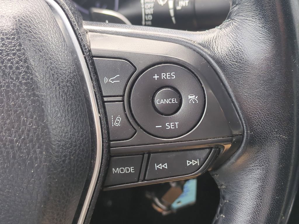 Used 2019 Toyota Camry SE image 28