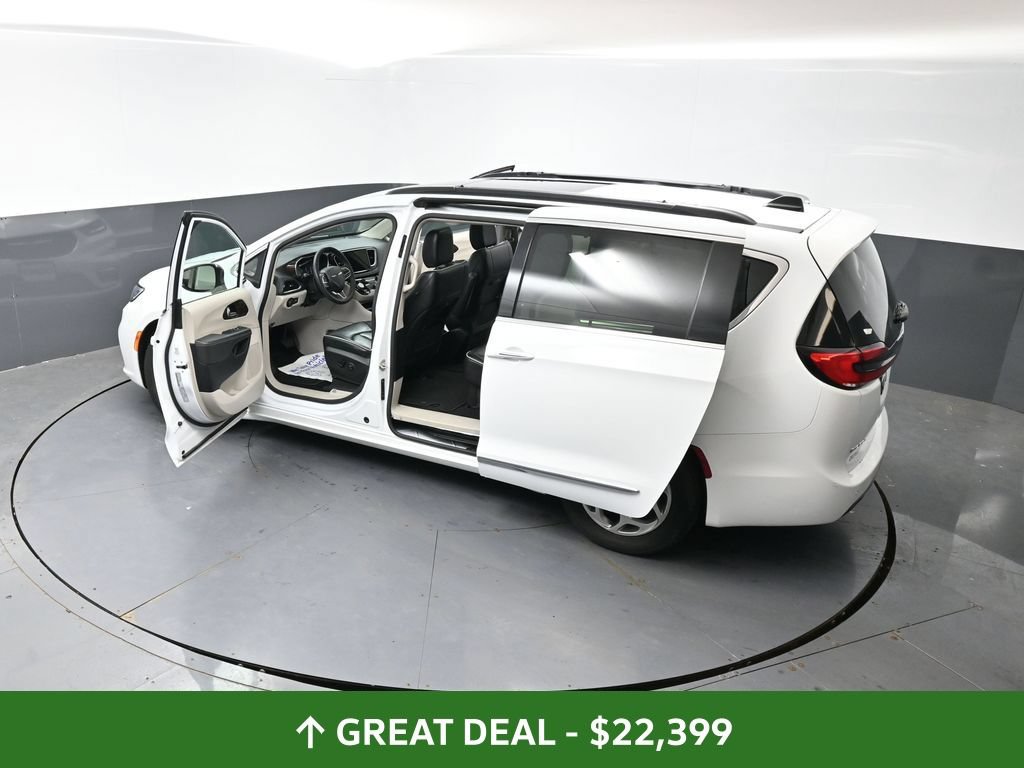 Used 2023 Chrysler Pacifica Limited FWD image 64